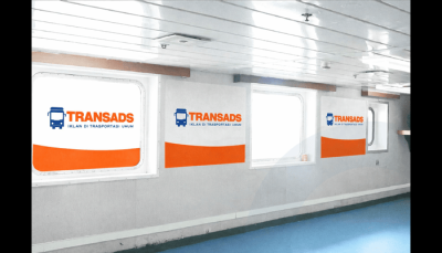 dinding dalam jendela kapal